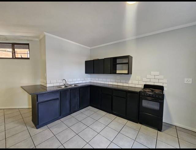 2 BEDROOM PROPERTY TO RENT IN FLORIDA